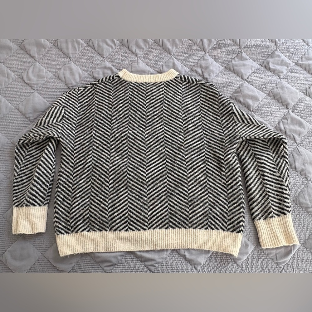 Herringbone Crew Neck Sweater - Picture 3 of 4
